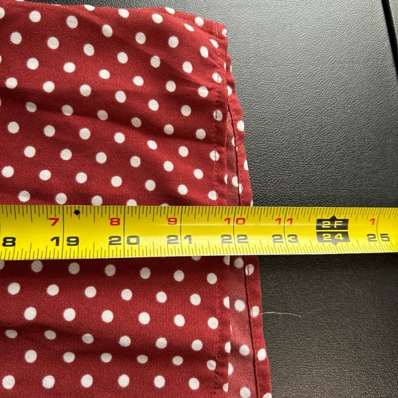 Forever 21 Women’s Small Polka Dot V Neck Blouse‎ Roll Tab Sleeve Classic Dainty - Picture 9 of 14